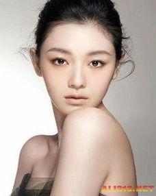 艳俗的女明星,揭秘娱乐圈的璀璨与争议