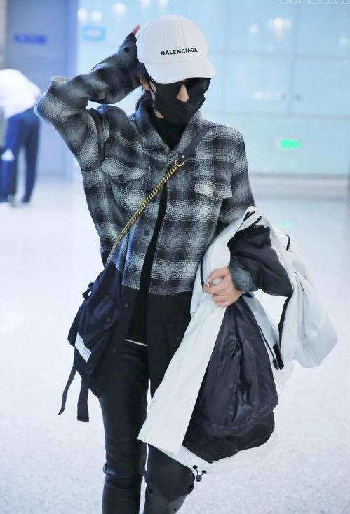 黑衬衫明星同款,明星同款潮流解析