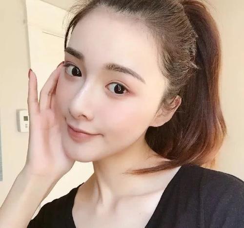 那个明星皮肤白,揭秘白皙肌肤的保养秘诀