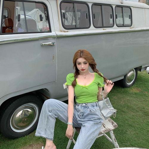 韩国ins大胸网红,身材爆表的时尚影响力