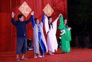 明星到我家黄圣依的服装,明星私服魅力绽放