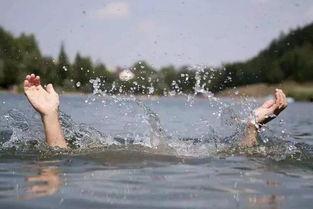 溺水还吃瓜不,围观者的冷漠与反思