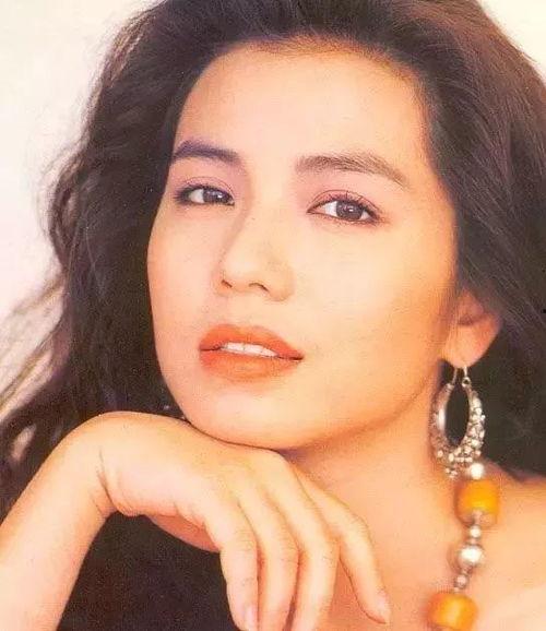 要饭的香港女明星,从要饭到璀璨星辰