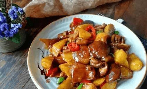 凉拌土豆香菇网红,网红美食，家常味蕾新宠